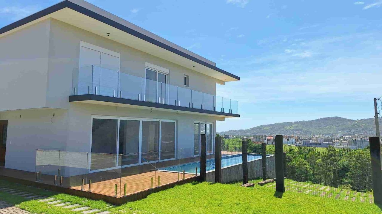 Casa à venda em Loteamento Village, Garopaba/SC, bairro Loteamento Village — foto do anúncio