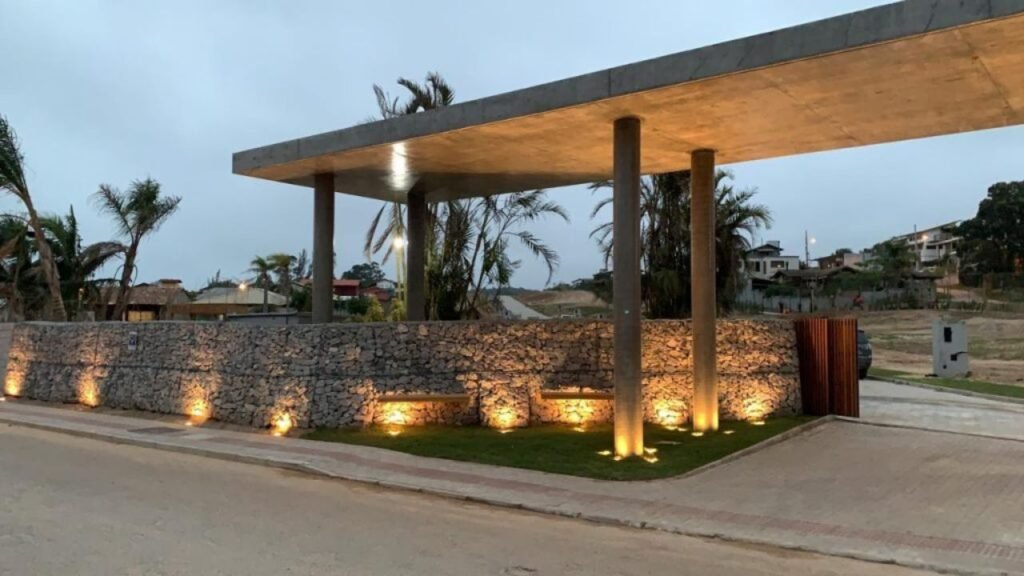 Terreno à venda em Praia do Rosa, Imbituba/SC, bairro Praia do Rosa — foto do anúncio