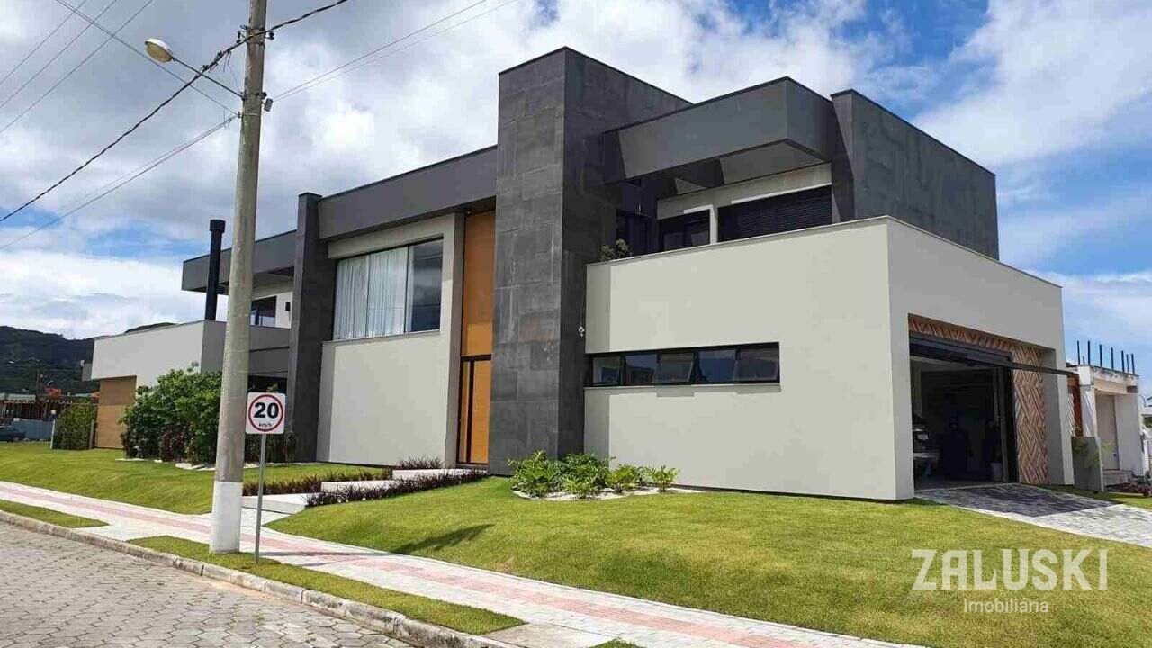 Casa à venda em Palhocinha, Garopaba/SC, bairro Palhocinha — foto do anúncio
