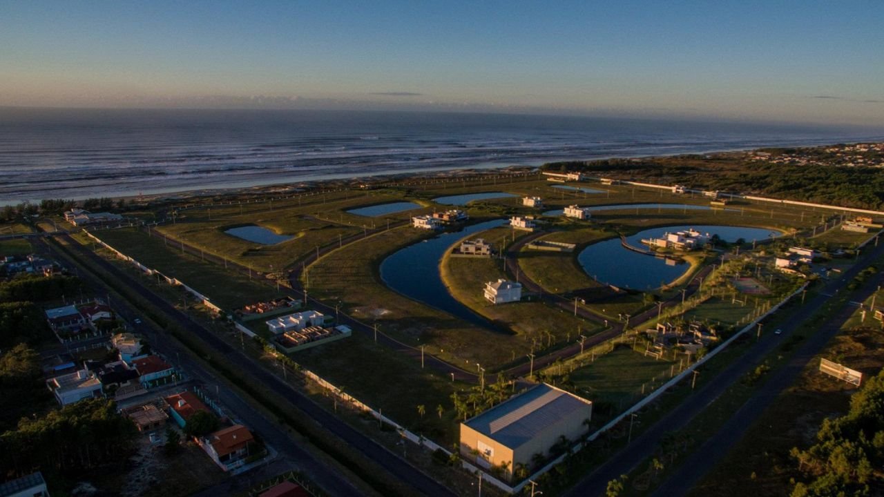 Terreno à venda em Capão Novo, Capão da Canoa/RS, bairro Capão Novo — foto do anúncio