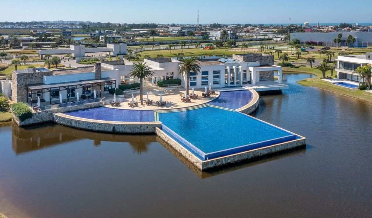 Terreno à venda em Centro, Xangri-lá/RS, bairro Centro — foto do anúncio