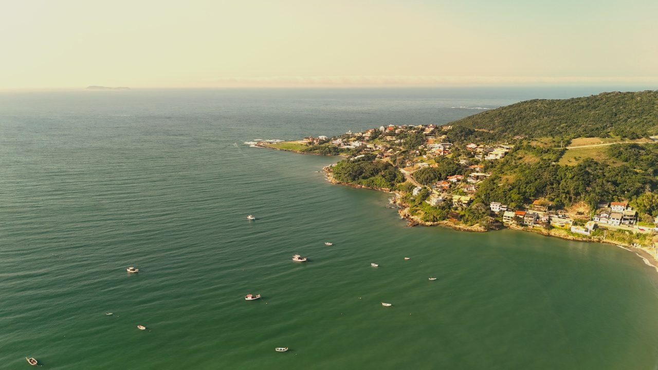Casa à venda em Praia da Vigia, Garopaba/SC, bairro Praia da Vigia — foto do anúncio