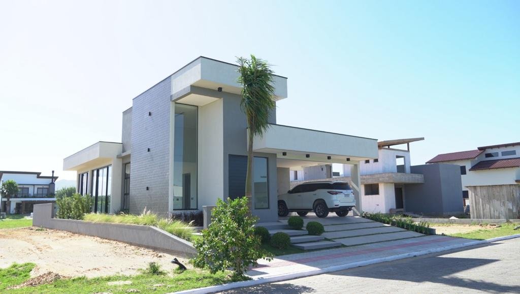 Casa à venda em Praia do Rosa, Imbituba/SC, bairro Praia do Rosa — foto do anúncio