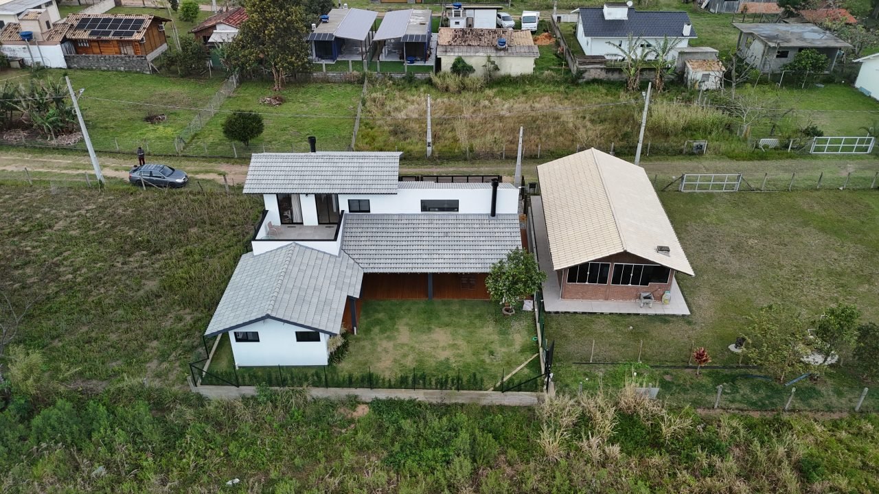 Casa à venda em Macacu, Garopaba/SC, bairro Macacu — foto do anúncio