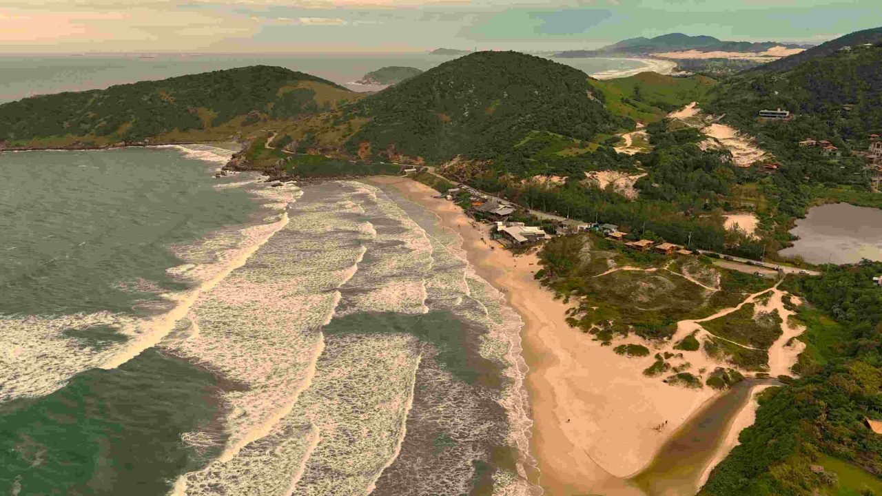 Terreno à venda em Araçatuba, Imbituba/SC, bairro Araçatuba — foto do anúncio