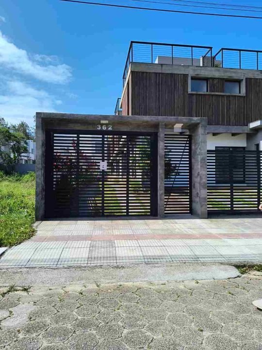 Casa à venda em Jardim Panôramico, Garopaba/SC, bairro Jardim Panôramico — foto do anúncio