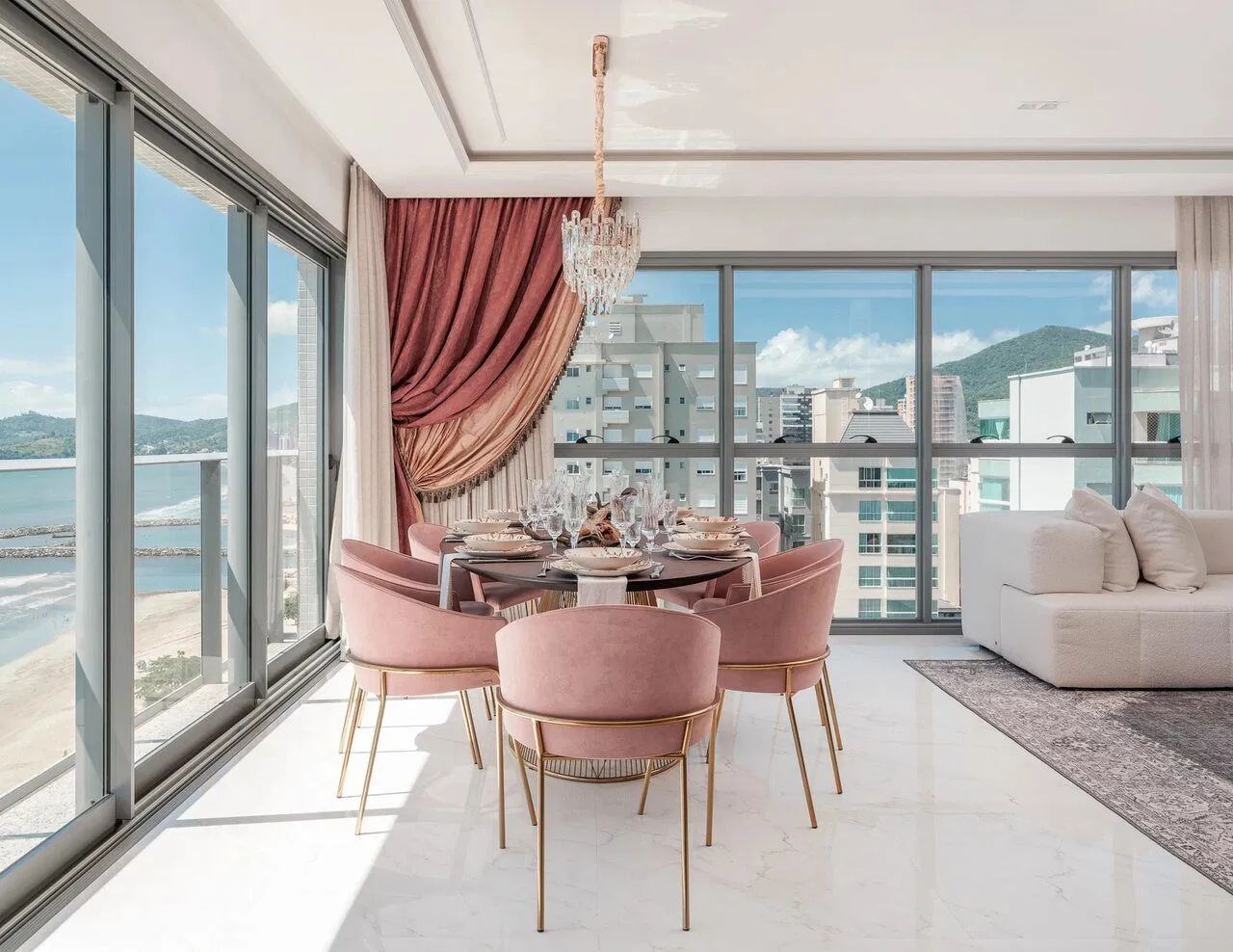 Apartamento à venda em Meia Praia, Itapema/SC, bairro Meia Praia — foto do anúncio