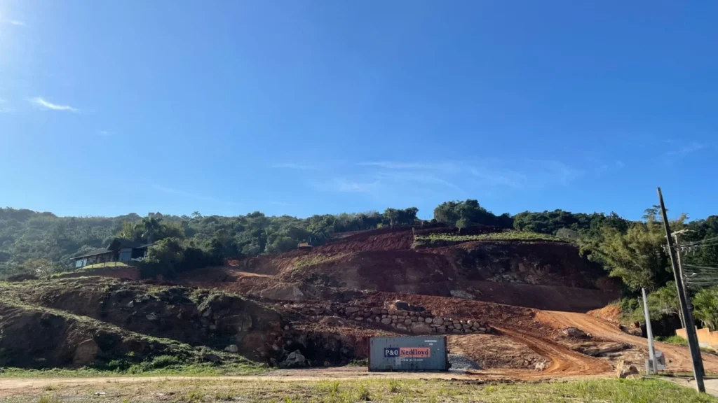 Terreno à venda em Palhocinha, Garopaba/SC, bairro Palhocinha — foto do anúncio